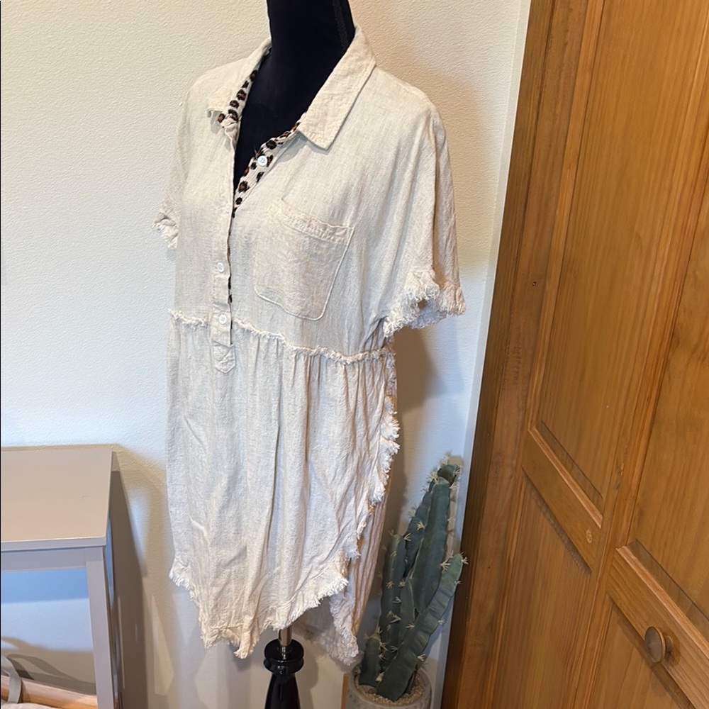 Umgee Cream Collard Ruffled Tunic Linen/Cotton